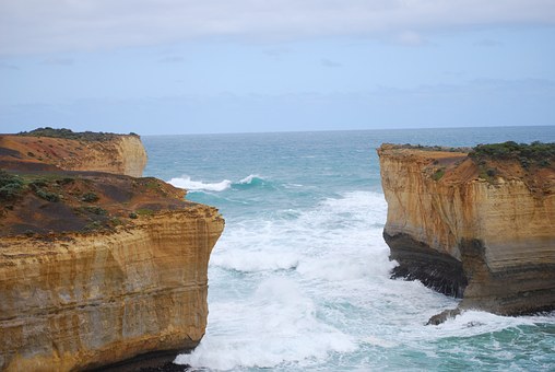 Sick Of Staying In Hotel Rooms? Try One Of These Three Alternatives On Your Next Trip!