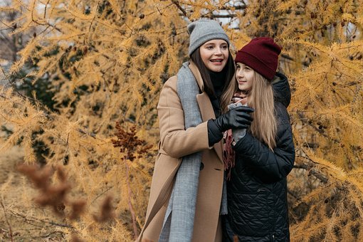 Important Popular Features Of Chestnut Women's Boots