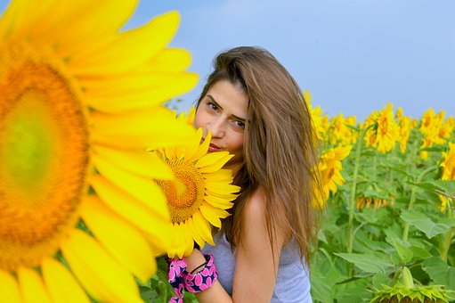 Of Course Women Are Dating Online More Often!
