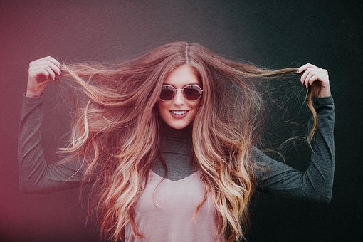 How To Attract A Woman - A Must Read For Every Guy