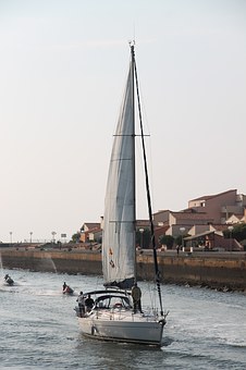 Sell Or Buy Used Boats Online And Acquire The Best Deal