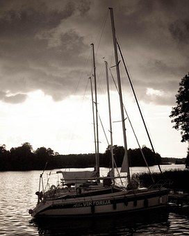 How To Buy And Sell Used Boats In An Effective Manner?