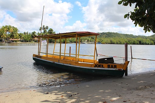 What To Consider When Purchasing Boat Dealers Insurance