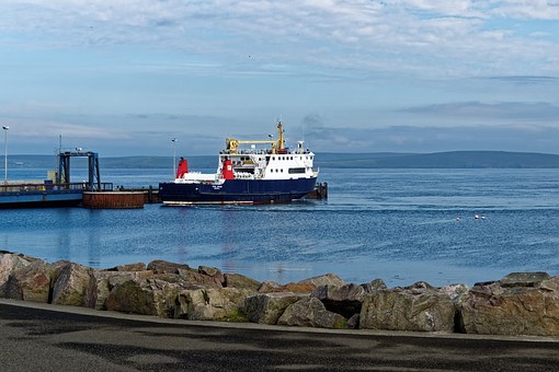 Boat Loans - To Explore The Wonders Of The Sea With Your Own Boat by:Amanda Thompson