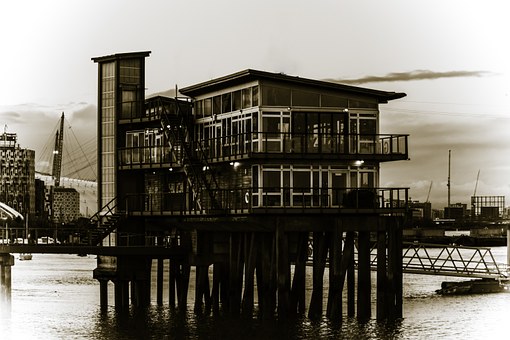 Lengthen The Life Of Boat And Experience The Pleasant Change