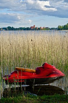 Important Factors To Buy Used Boats