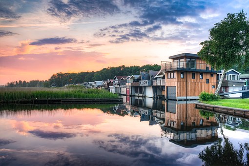 Pick Boat Rentals In Kiev To Enjoy Fantastic Vacations