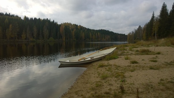 Rv Storage Or Boat Storage - Adding Years To The Life Of Your Boat