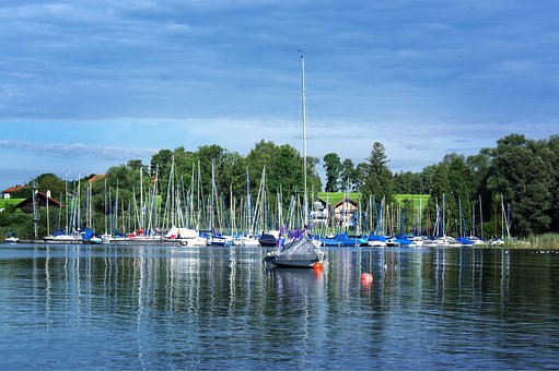 Types of Boats for Freshwater Fishing