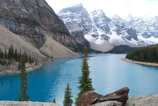 Great Travel Destinations For The Fall And Winter Holiday Season