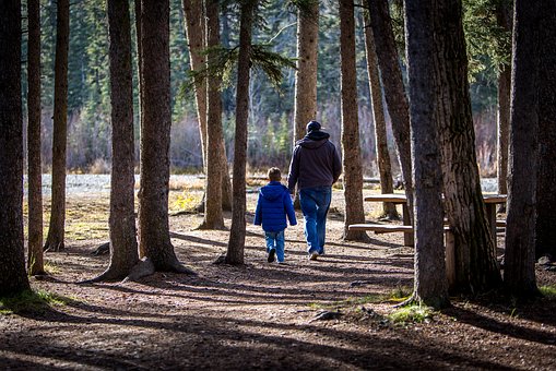 What To Look For When Purchasing Kids Picnic Tables