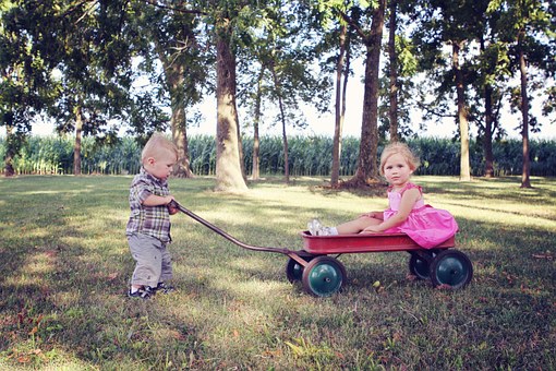 8 Ways To Engross Kids In Their Community