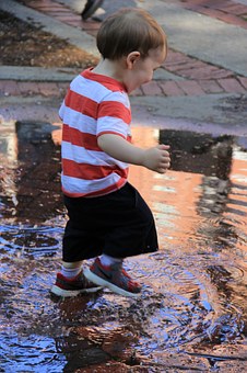 6 Ideas to Teach Children to Give of Themselves