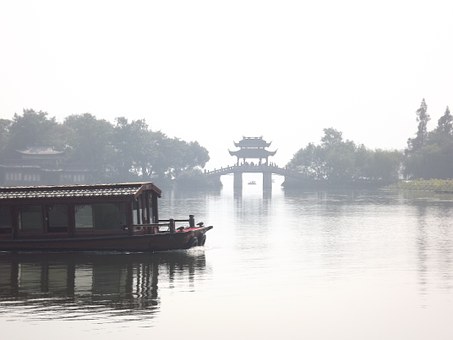 Exciting Golfing Holidays In The Splendid Golf Courses In China