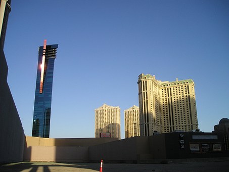10 Things You Shouldn't Do In Las Vegas – Inspired By Paris Hilton