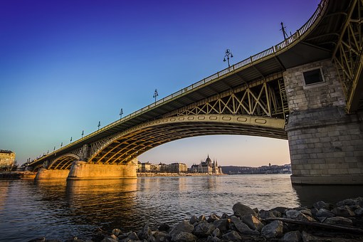 6 Ways To Be More Than A Tourist