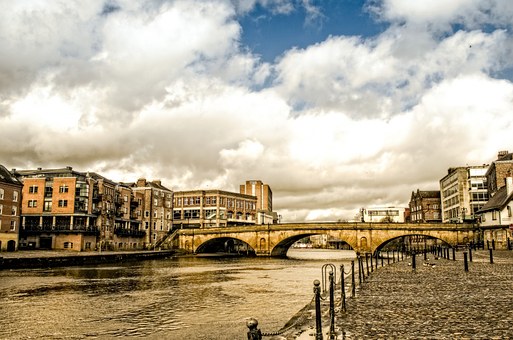 cheap travel tips to london!