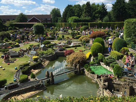 4 Of The Best Tourist Attractions The Uk Has To Offer This Summer