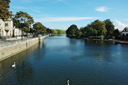 Marvelous Links Of London Take Daily Life Additional Completely Satisfied