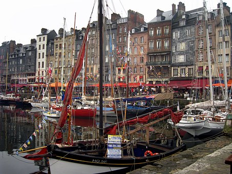 Head for a holiday on Ile de Re - a French island with a twist