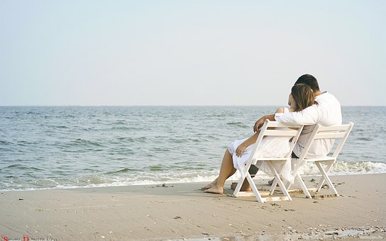 5 Fun Holiday Date Ideas