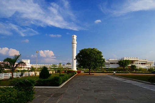 5 Reasons You Should Book India Tours Through An India Travel Agent