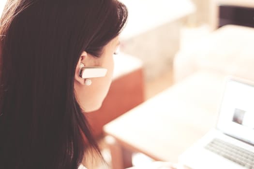 Low Interest Debt Consolidation Loans - Getting A Low Rate by:Carrie Reeder