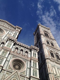 Italy's Tourist Monuments Take Matters In To Their Own Hands
