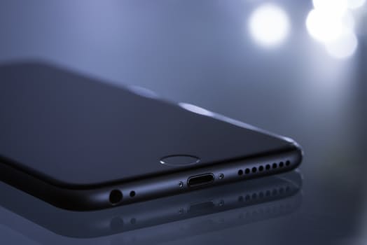 Mobile Phone Deals - The splendid option to grab your dream gadget