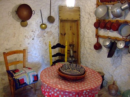 5 Strange Sites to Spot on a French Camping Holiday by:Lorraine Waddell