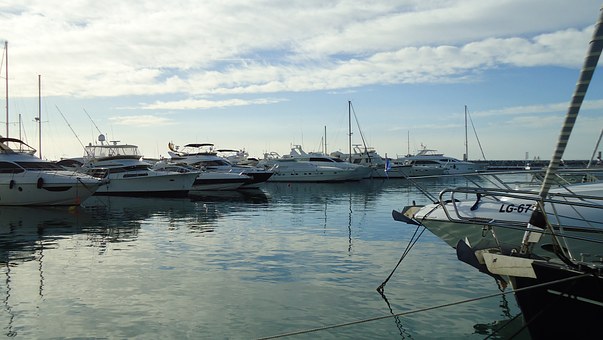 5 Strange Sites to Spot on a French Camping Holiday by:Lorraine Waddell