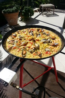 Travel Barcelona,spain Be Enthralled With Its Various Festivities Classic Designs Plus Comfortable S