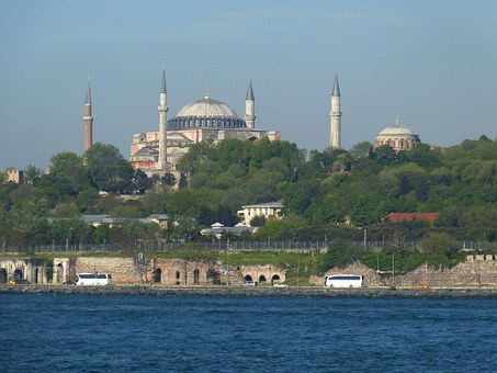 Enjoy Some Premium And Superb Summer Escapades Cities And Highlights Within The Globe